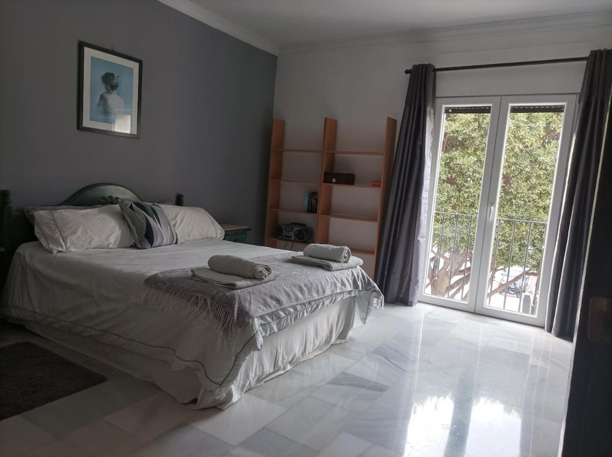 Large 2 Bed Apt Puerto Banus Marina Private Parking Appartement